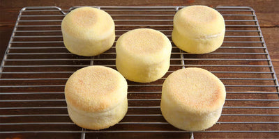 パン作り初心者のためのイングリッシュマフィンの作り方　基本手順とアレンジ