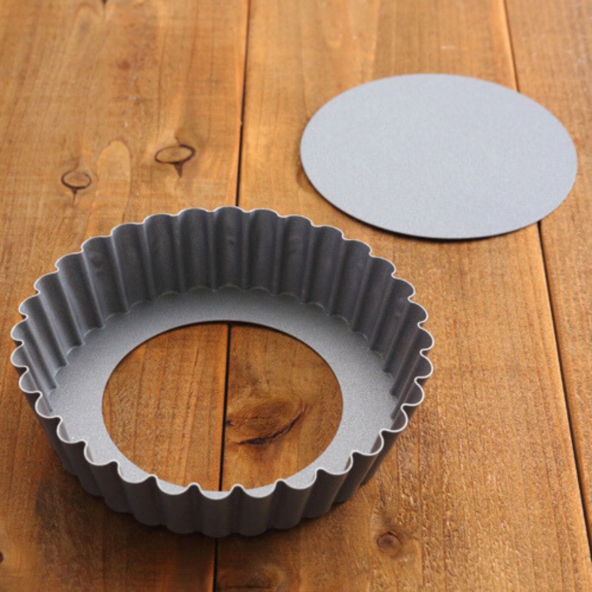 タルト型１８センチ底取スタンダード２つ深型１つセット タルト焼型（底取タイプ）18cm -100均 通販 ダイソー