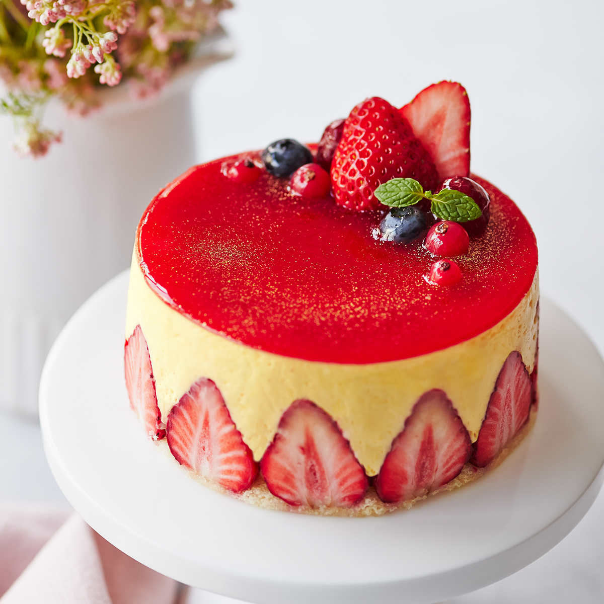 Valentine 真っ赤なイチゴのフレジェケーキセット シャトレーゼ】いちごフェアで一番高いケーキを買ってみた